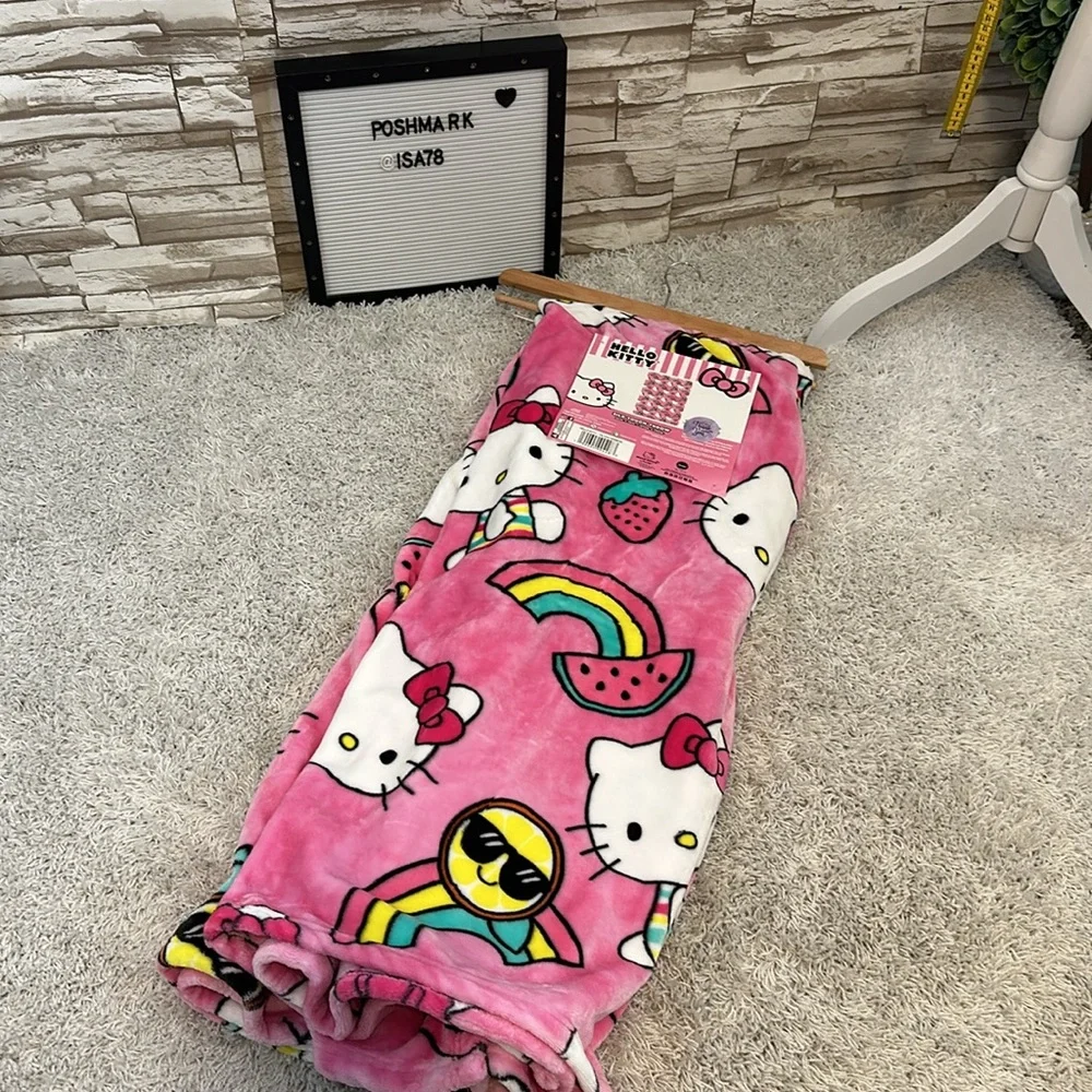 HELLO KITTY Tie Dye Rainbow Summer Silk Touch Throw
